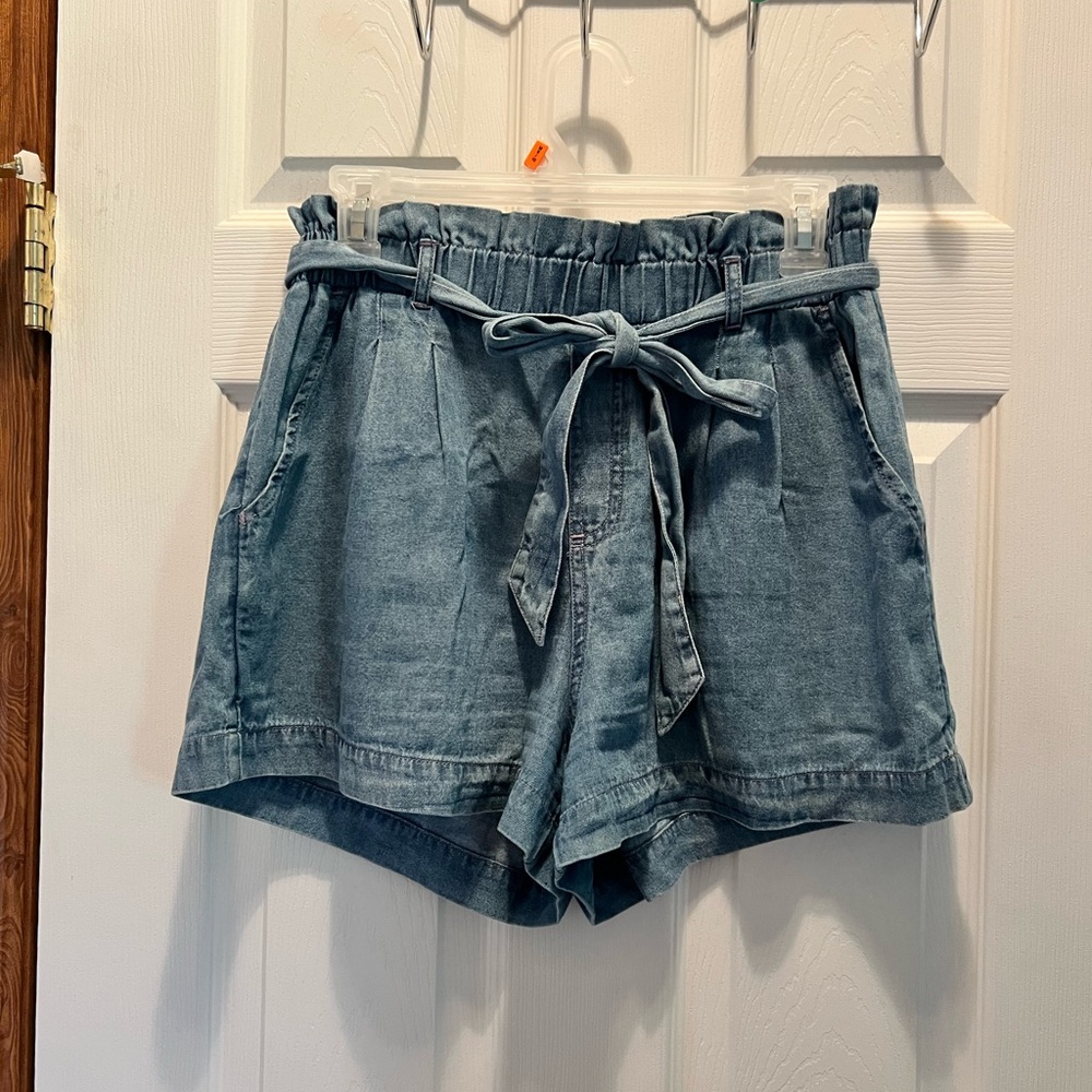 American Eagle Paperbag Tie High Waist Blue Shorts